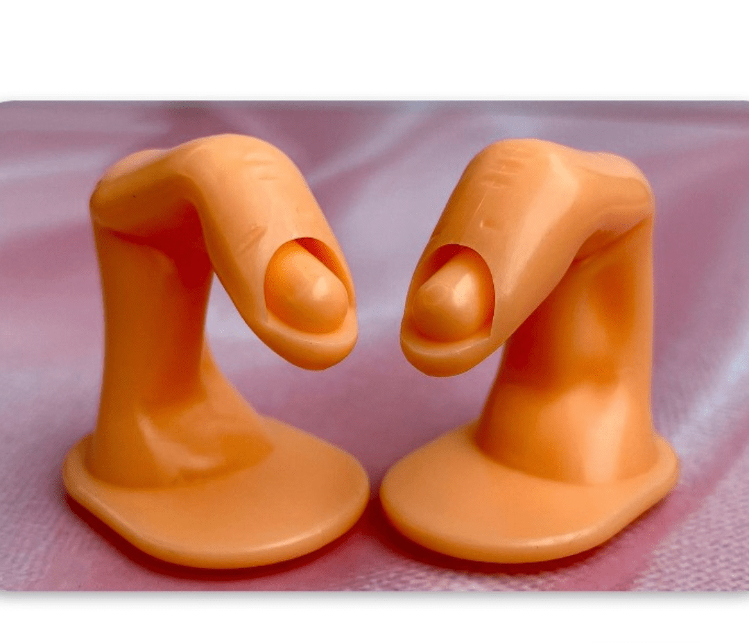 DEDO PLÁSTICO DE PRACTICA. - Aned Cosmetics